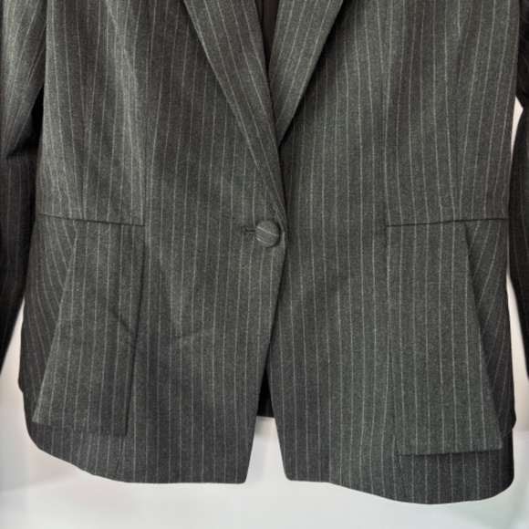 White House Black Market Women's Gray Pin Stripe Blazer Jacket Size 4 - Picture 5 of 12